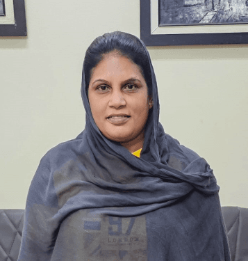 عاملة منزلية , سري لانكا , رعاية المسنين , تنظيف المنزل , كى الملابس